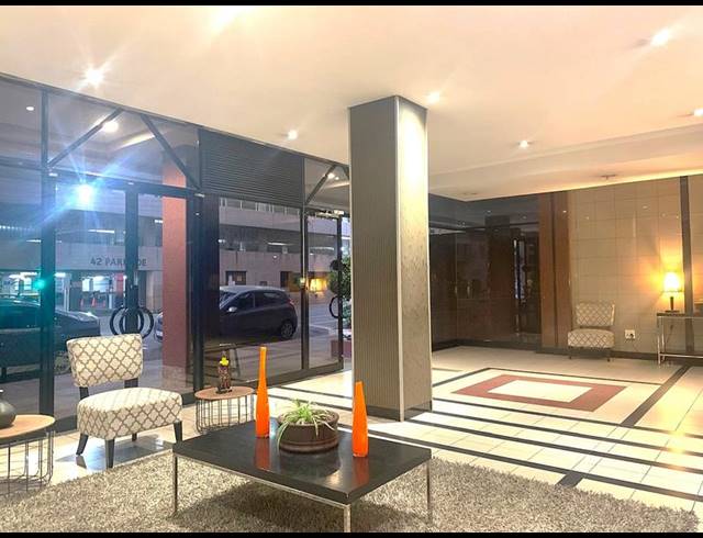 1 BEDROOM APARTMENT FOR SALE IN JOHANNESBURG CBD